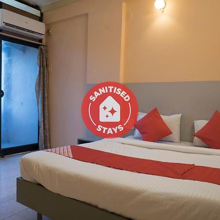 Oyo Flagship 37830 Hotel Aakar International Szatara Kültér fotó